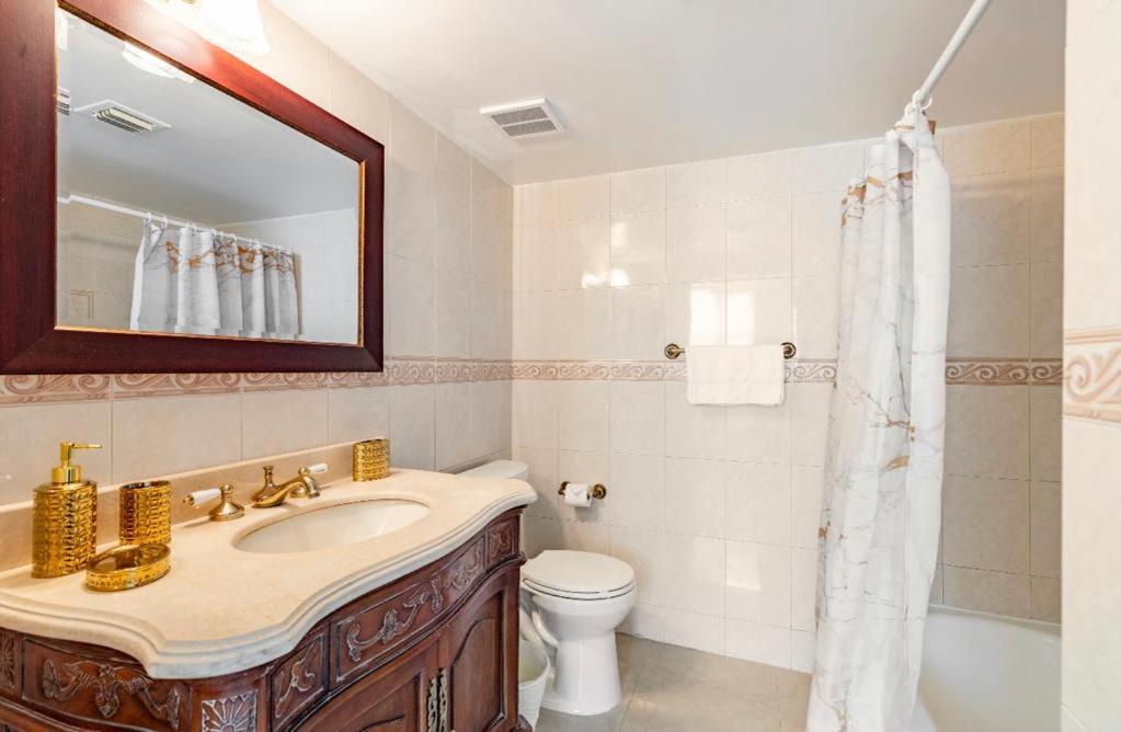 Two Bedroom Oceanview Apartment In Brickell Маями Екстериор снимка