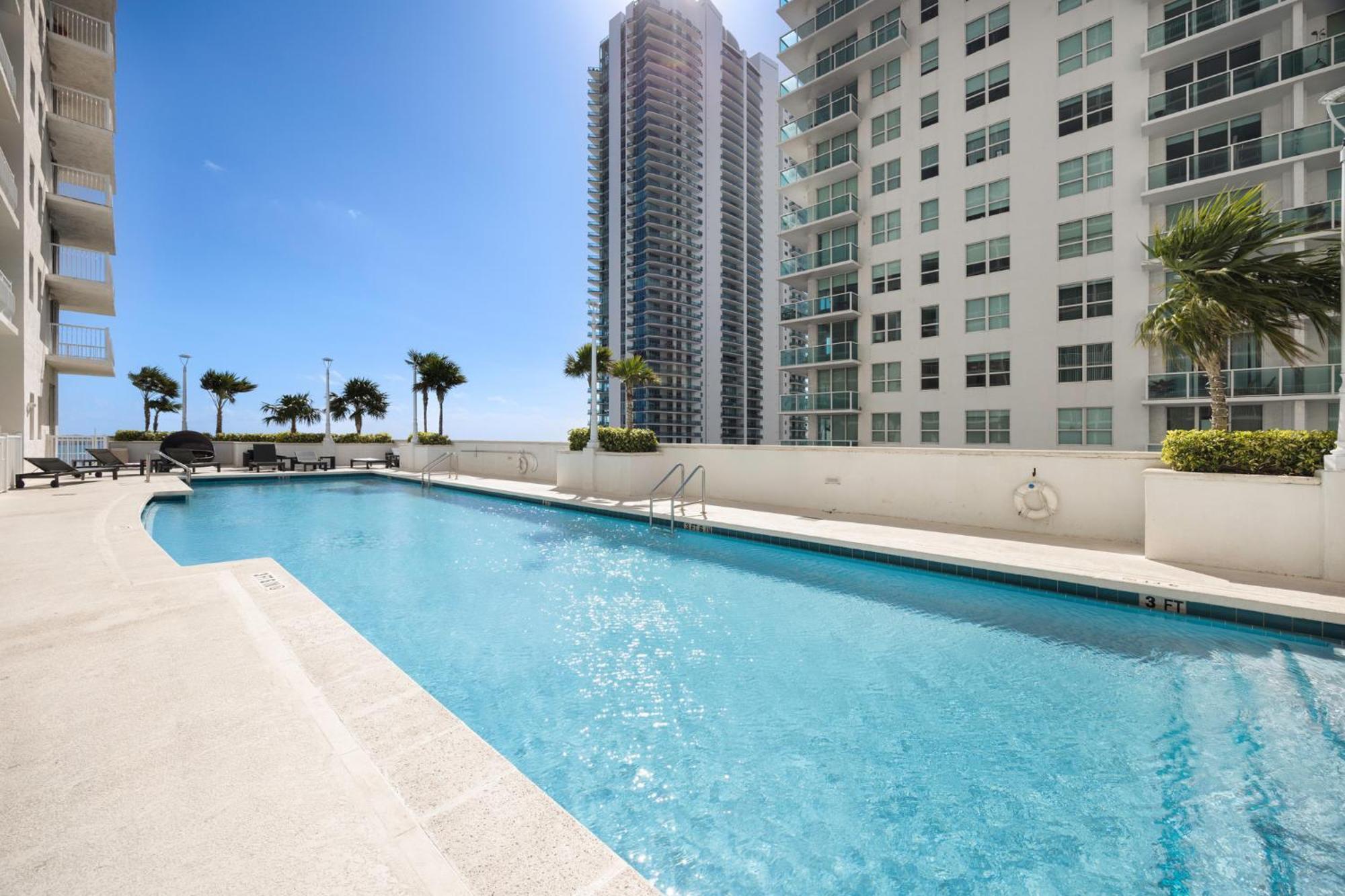 Two Bedroom Oceanview Apartment In Brickell Маями Екстериор снимка