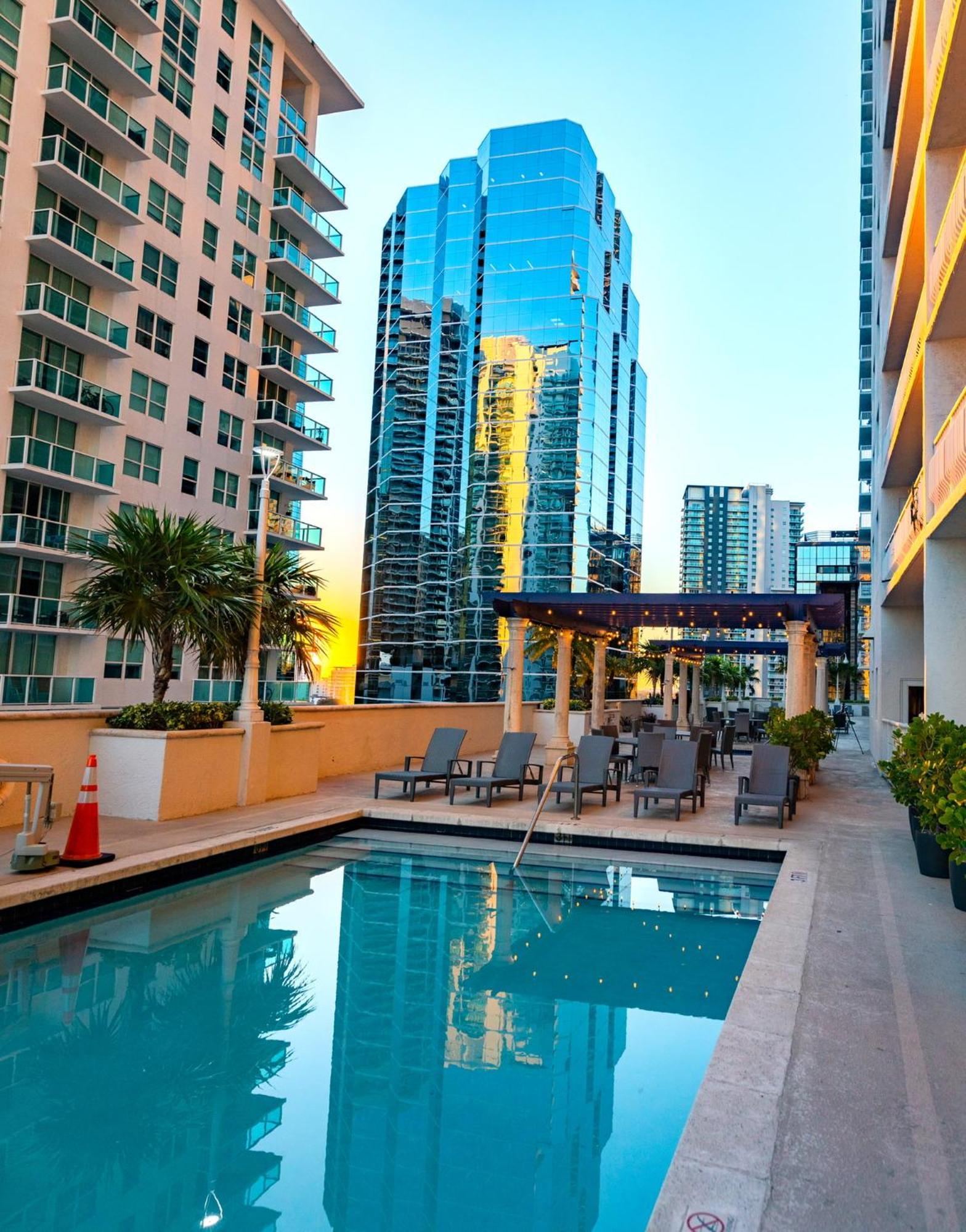 Two Bedroom Oceanview Apartment In Brickell Маями Екстериор снимка