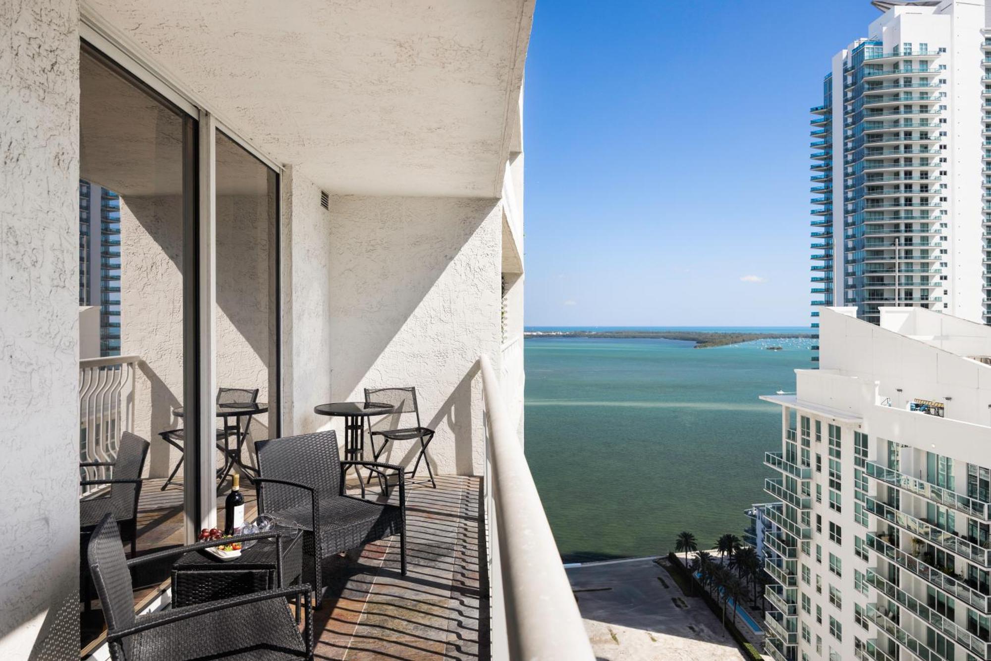 Two Bedroom Oceanview Apartment In Brickell Маями Екстериор снимка